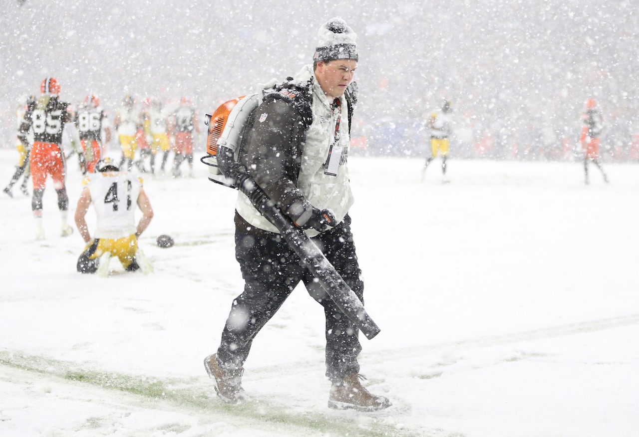 Browns battle the Steelers during Thursday Night Football