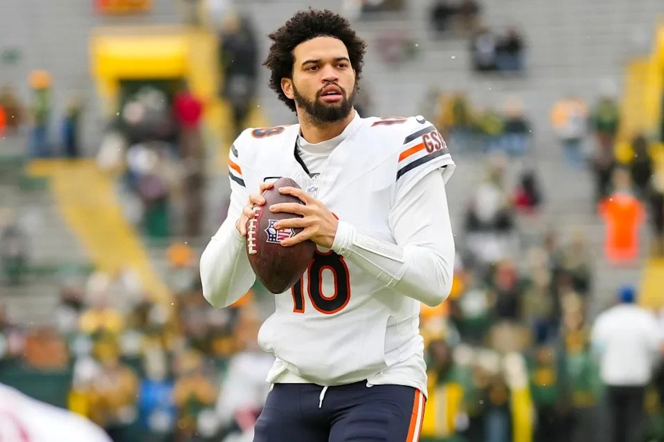 Chicago Bears quarterback Caleb Williams warms up during NFL football practice in Lake Forest, Ill., Wednesday, May 21, 2025. Getty Images