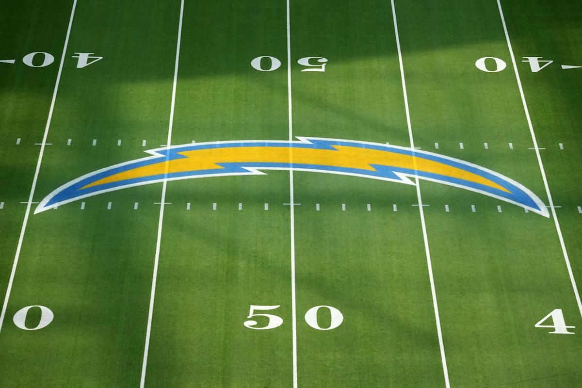 Chargers schedule: Los Angeles dazzles with Minecraft inspired schedule release video