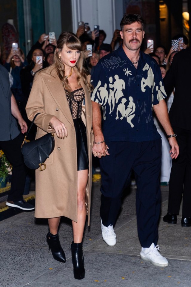 NEW YORK, NEW YORK - OCTOBER 11: Taylor Swift (L) and Travis Kelce are seen in SoHo on October 11, 2024 in New York City. (Photo by TheStewartofNY/GC Images)