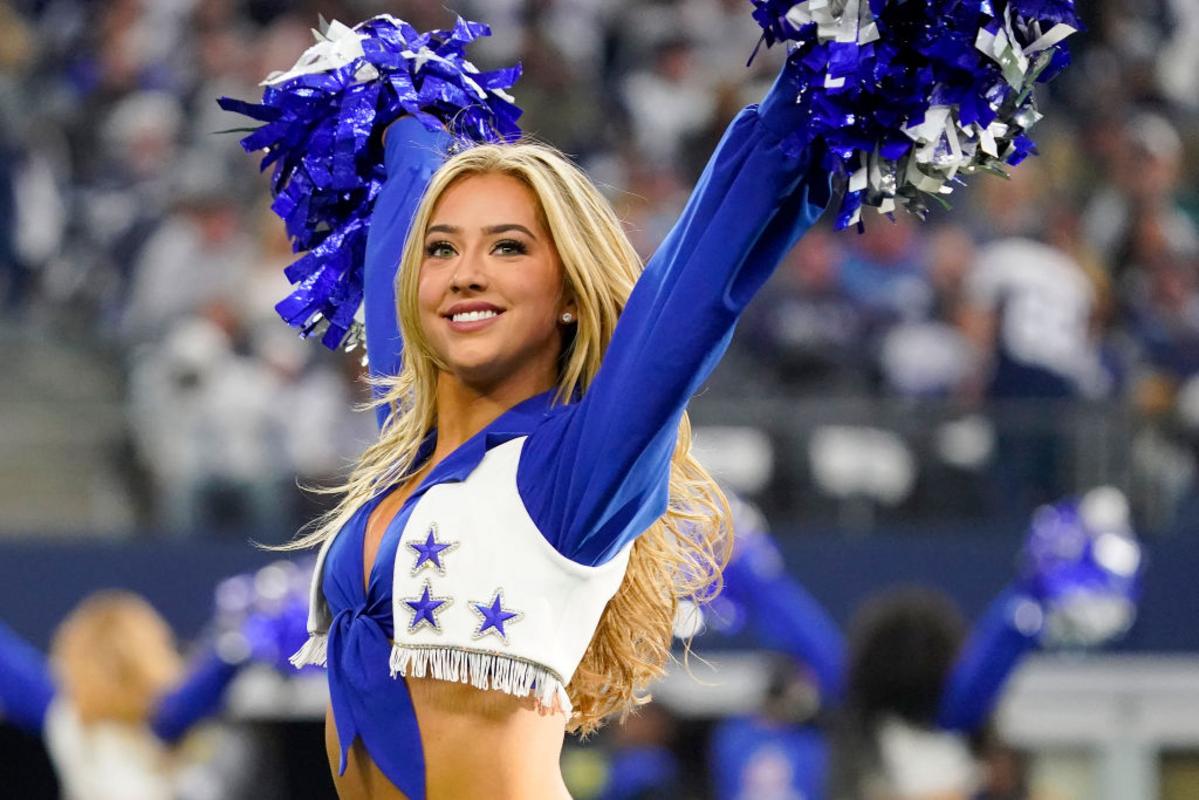See Cowboys Cheerleaders Live at Wagner Noël