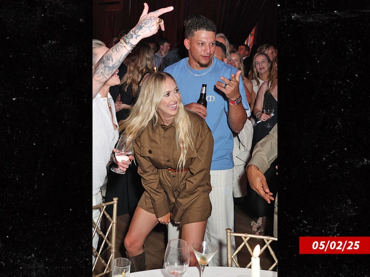 patrick brittany mahomes sub getty swipe 2