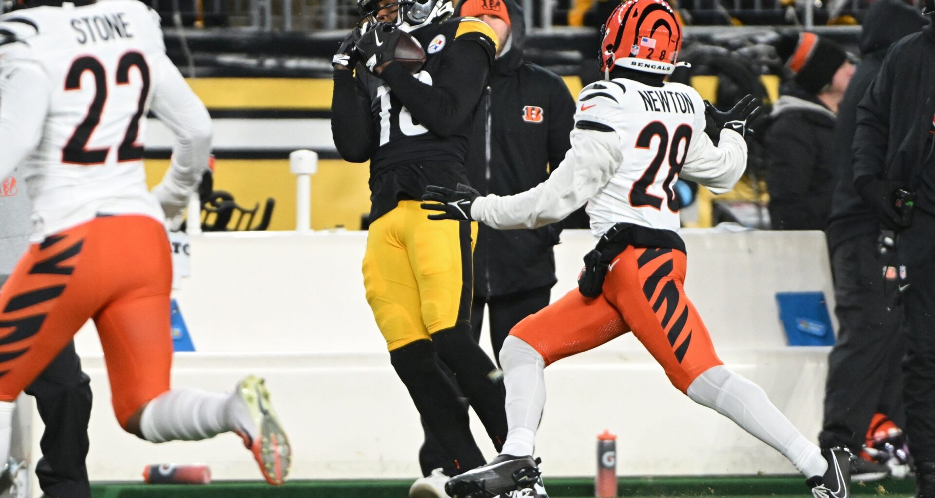 chargers cut mike williams