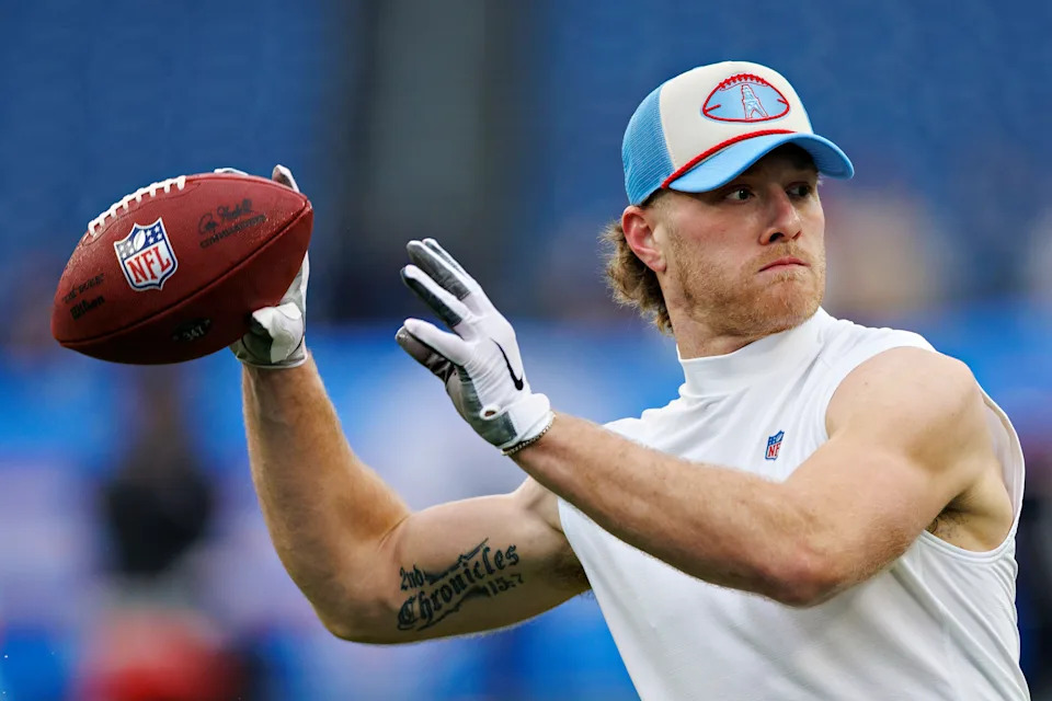 NASHVILLE, TENNESSEE - JANUARY 5: Will Levis #8 of the Tennessee Titans warms up before a game against the Houston Texans at Nissan Stadium on January 5, 2025 in Nashville, Tennessee. The Texans defeated the Titans 23-14. (Photo by Wesley Hitt/Getty Images)