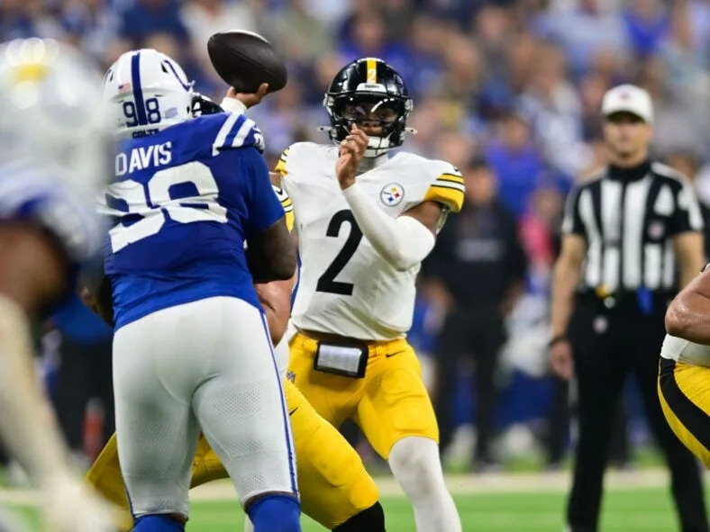 Pittsburgh Steelers quarterback Justin Fields