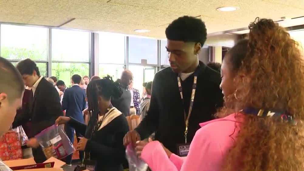Students graduate from Ravens Leadership Institute