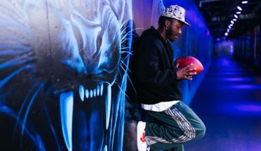 David Moore takes a day off from ranching to resign with Panthers