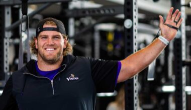 Brian O’Neill Building Rapport with Newcomers Ryan Kelly, Will Fries & Donovan Jackson