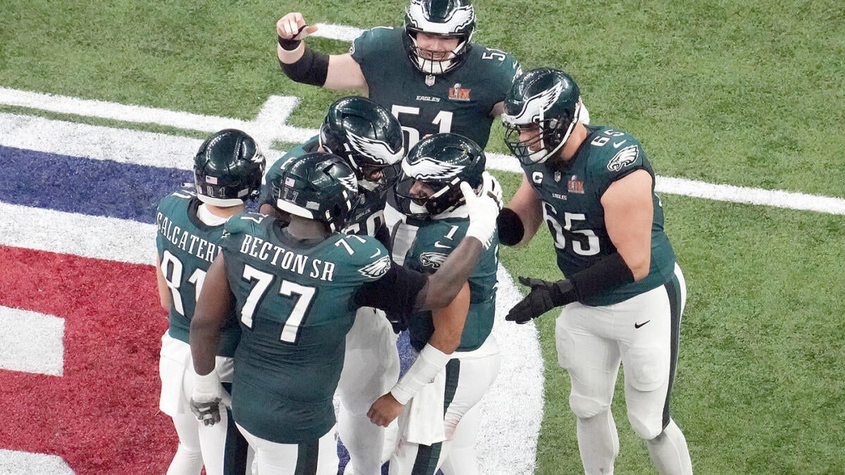 2025 NFL playoff predictions: Eagles almost certain to reach postseason, plus NFC best bets