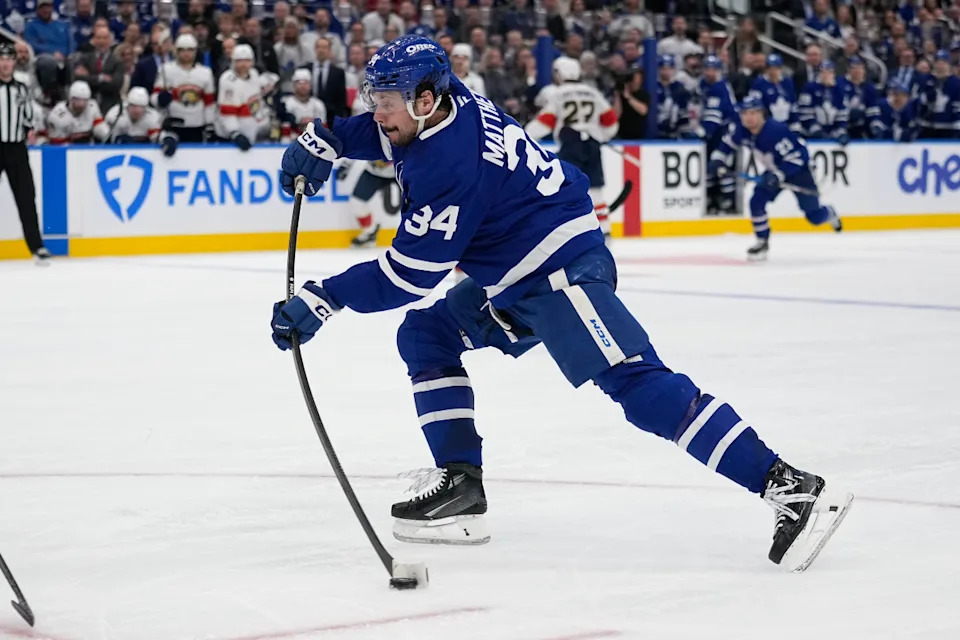 Toronto Maple Leafs center Auston Matthews (34) skates with the puck against the Florida Panthers at Scotiabank Arena.Nick Turchiaro-Imagn Images