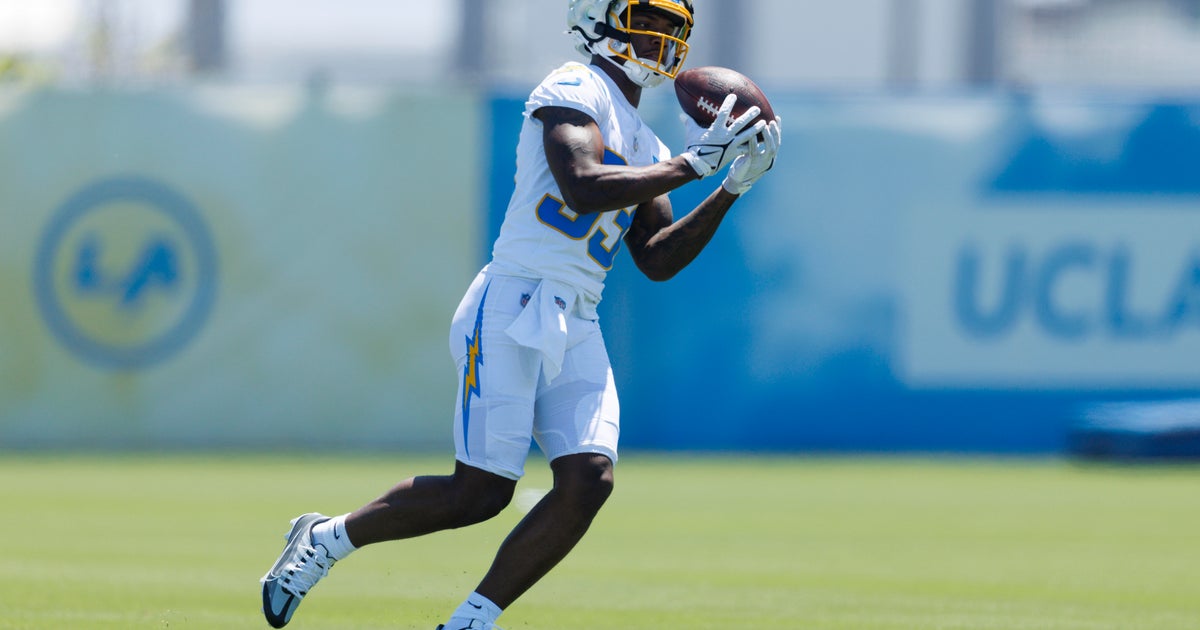 Chargers sign WR Dalevon Campbell out of South Carolina