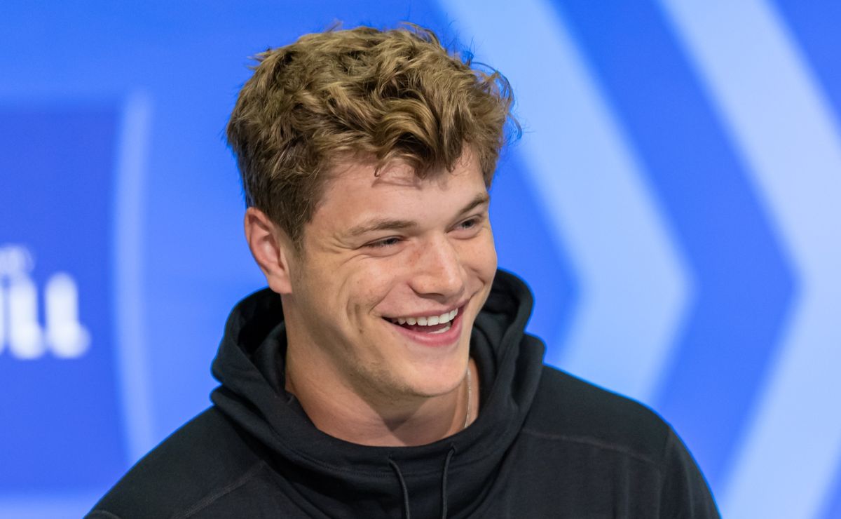 Vikings confirm why J.J. McCarthy hasn't been named starting quarterback as Aaron Rodgers is still available