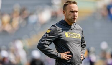 Green Bay Packers defensive coordinator Jeff Hafley watches practice before a preseason NFL football game against the Baltimore Ravens Saturday, Aug. 24, 2024, in Green Bay, Wis.