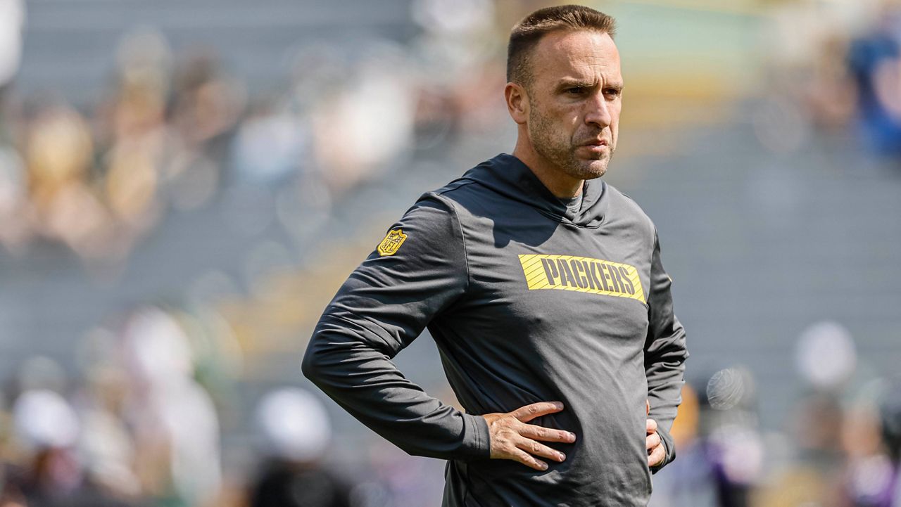 Green Bay Packers defensive coordinator Jeff Hafley watches practice before a preseason NFL football game against the Baltimore Ravens Saturday, Aug. 24, 2024, in Green Bay, Wis.