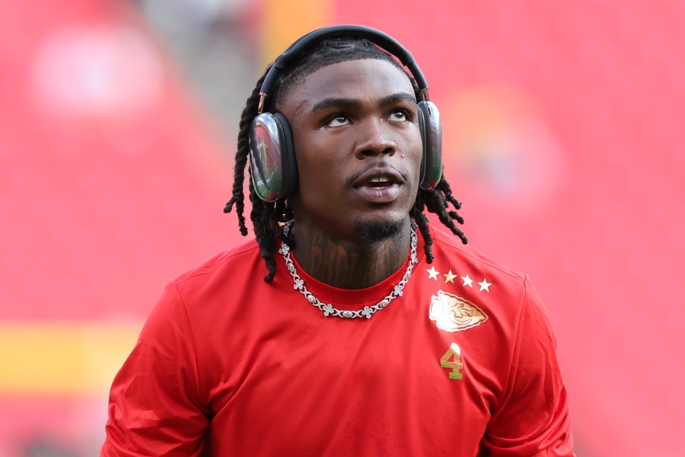KANSAS CITY, MO - SEPTEMBER 05: Kansas City Chiefs wide receiver Rashee Rice (4) before an NFL game between the Baltimore Ravens and Kansas City Chiefs on September 5, 2024 at GEHA Field at Arrowhead Stadium in Kansas City, MO. (Photo by Scott Winters/Icon Sportswire via Getty Images)