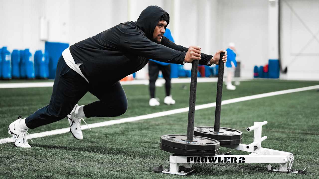 Detroit Lions T Penei Sewell's offseason goal? Get bigger & stronger while maintaining speed