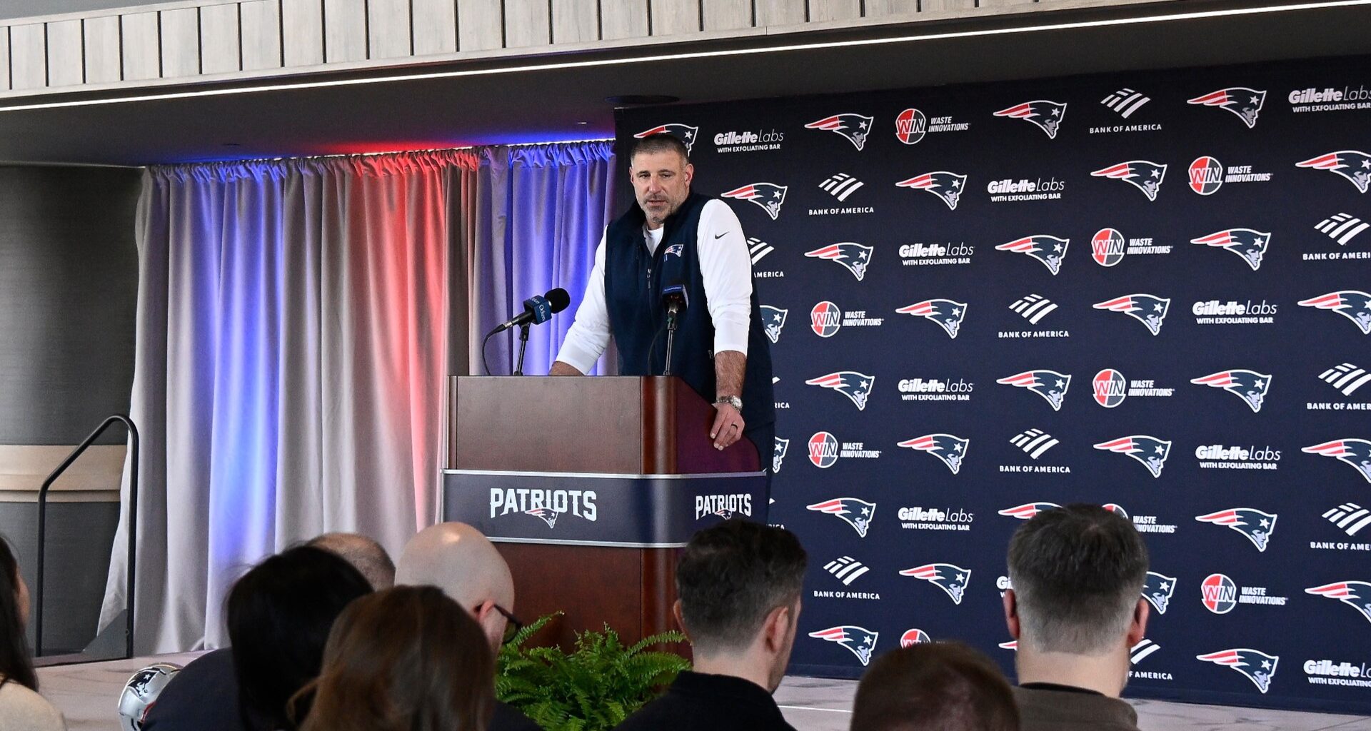 How Patriots Head Coach Mike Vrabel 'Shocked' Matt LaFleur