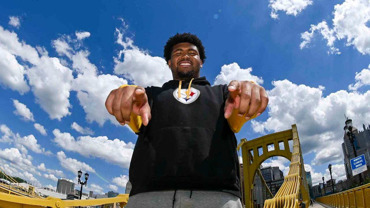 PHOTOS: Derrick Harmon tours Pittsburgh - Pittsburgh Steelers