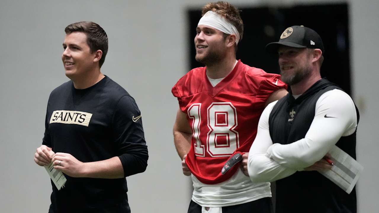 New Orleans Saints Executive VP/General Manager Mickey Loomis believes team has veteran presence for young QB room