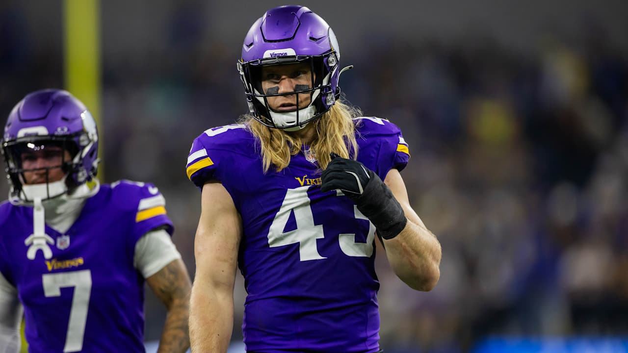 Andrew Van Ginkel Shares Thanks for Contract Extension, More Time in Vikings Defense