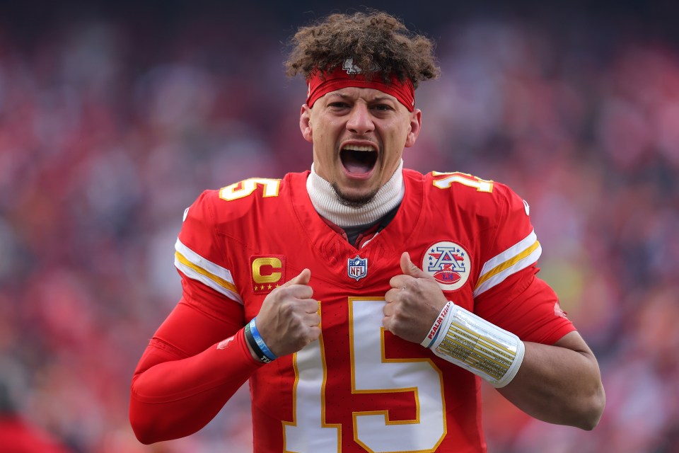 Patrick Mahomes #15 of the Kansas City Chiefs giving a thumbs up.