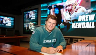 Eagles sign Drew Kendall