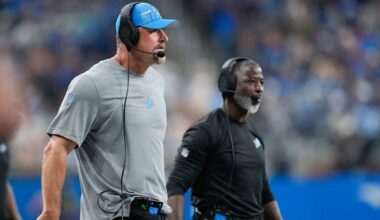 Aaron Glenn Tips Cap To Dan Campbell