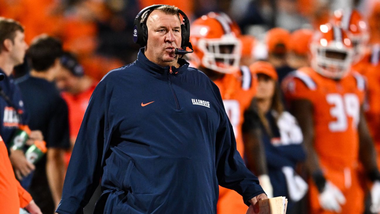 Illinois extends football coach Bielema, men's hoops Underwood for 6 years