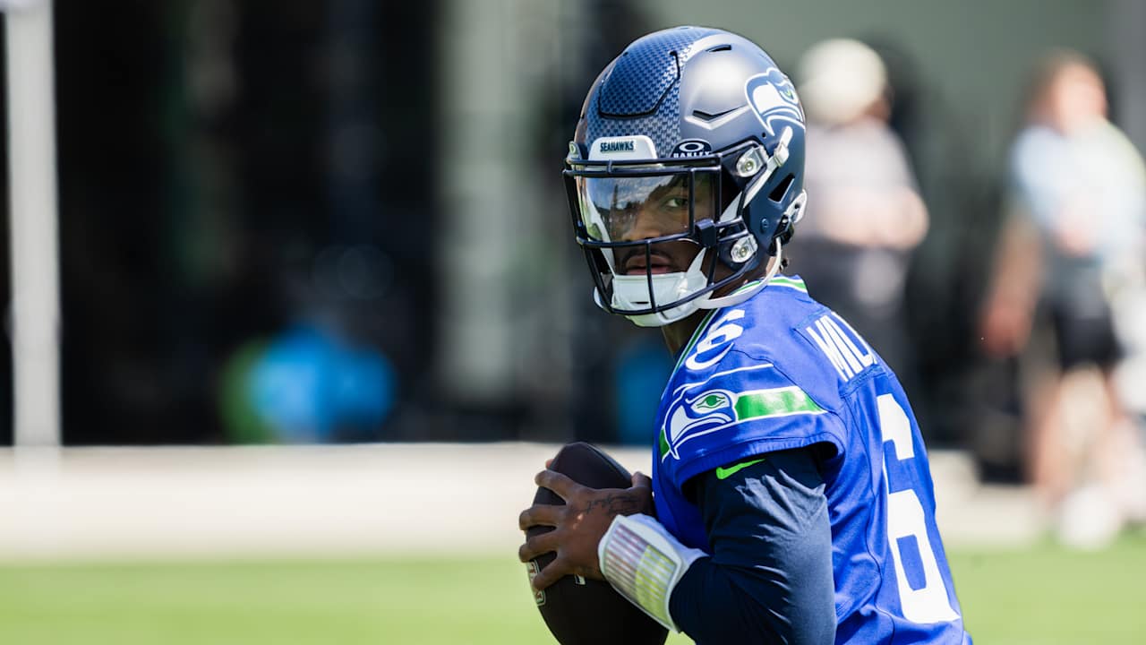 Training Using Virtual Reality, Military Parents & More From Jalen Milroe’s First Rookie Minicamp Practice