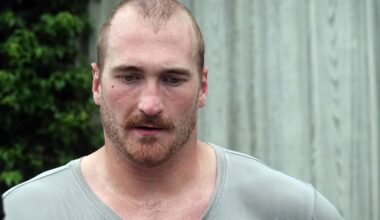 Dolphins' Liam Eichenberg deemed glue for O-line by assistant coach