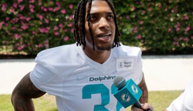 Dolphins' Ollie Gordon can be physical in run game