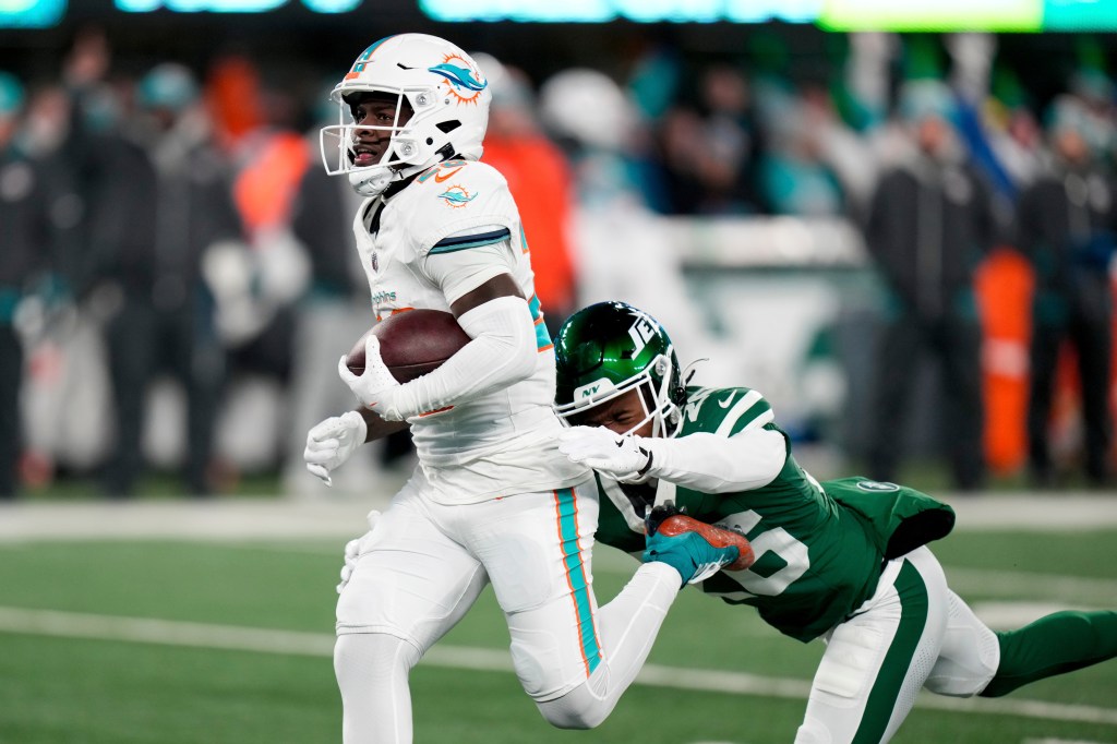 Dolphins' DeVon Achane requires contract extension