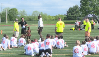 Browns TE David Njoku hosts football youth camp in Hudson