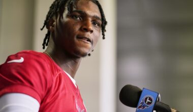 Signed, sealed and ready: No. 1 pick Cam Ward signs rookie deal with the Titans