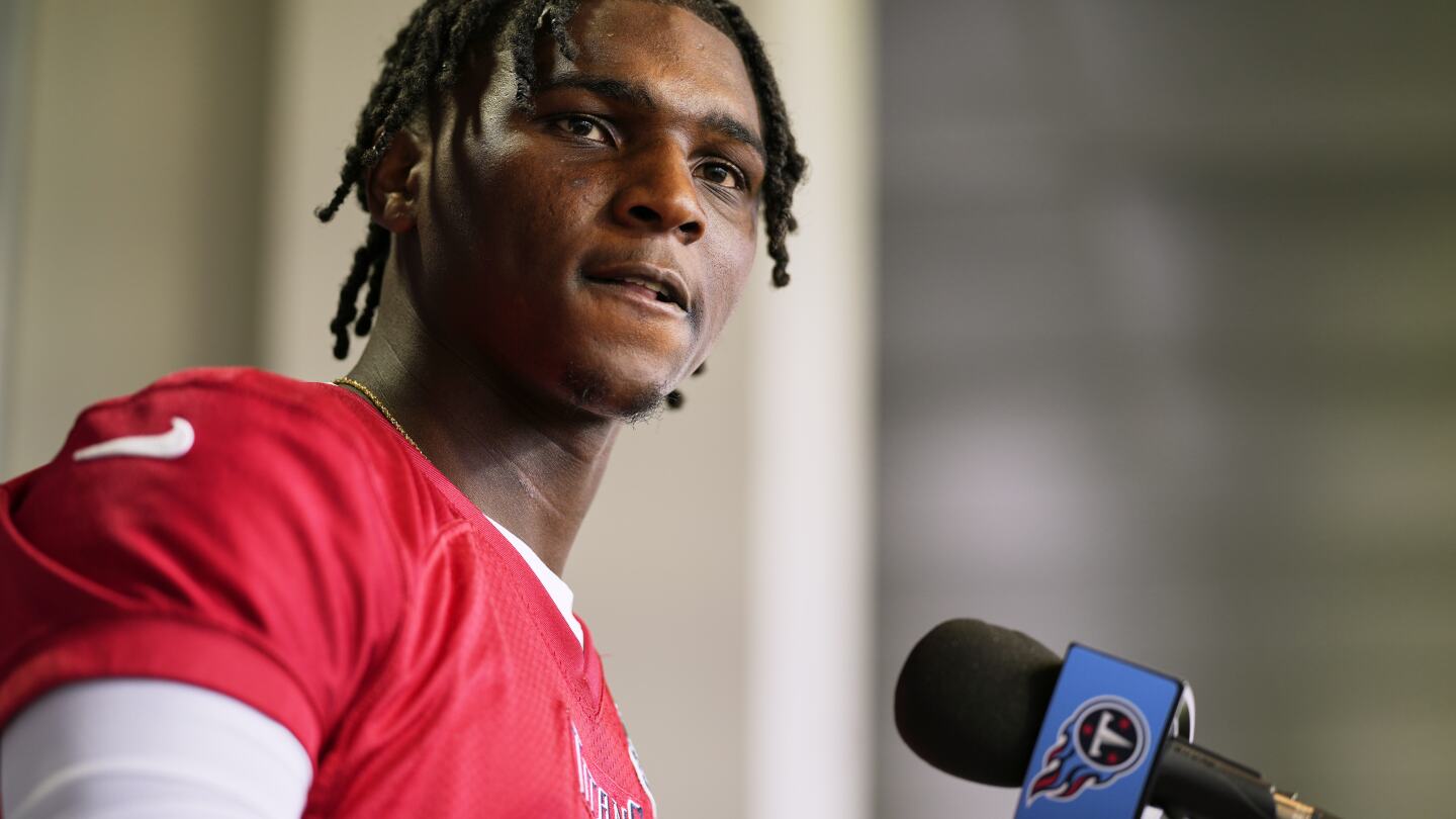 Signed, sealed and ready: No. 1 pick Cam Ward signs rookie deal with the Titans