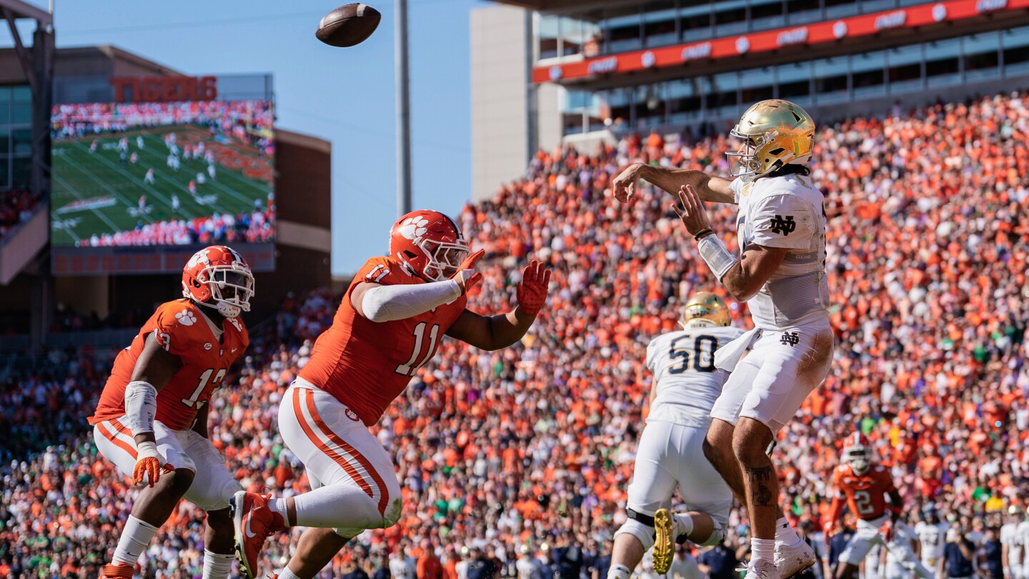 College football powers Notre Dame, Clemson agree to 12-year scheduling agreement from 2027 to 2038