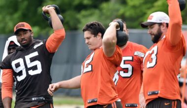 Cleveland Browns: Joe Thomas and Myles Garrett earn spots on All-PFF Team of the past 25 years