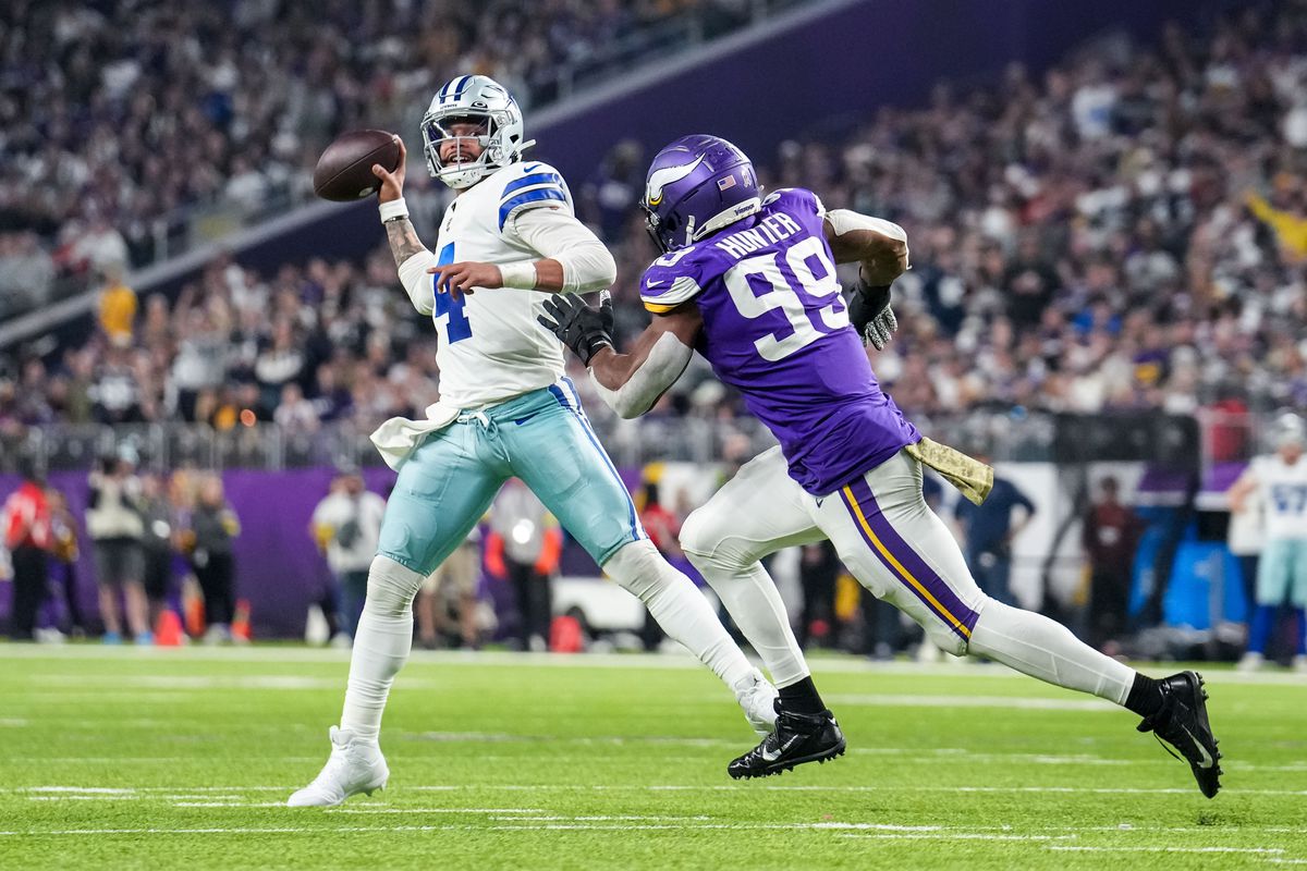 NFL: Dallas Cowboys at Minnesota Vikings