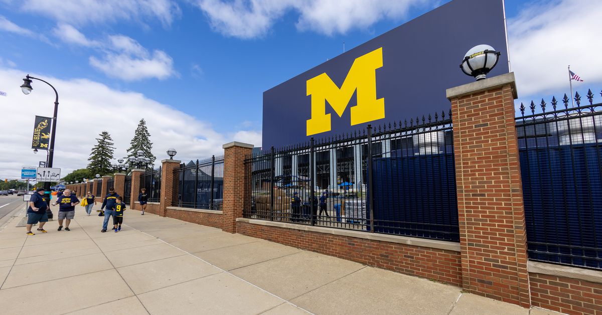 3 ways the stadium atmosphere could improve for Michigan Football