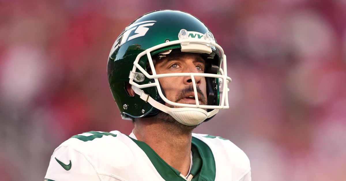 Person close to Aaron Rodgers expects him to join Steelers soon