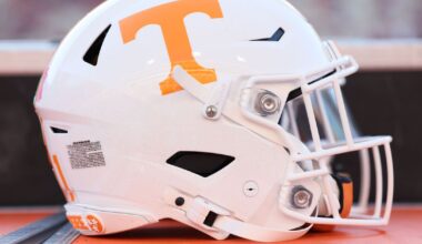 Football Recruiting: 4-star EDGE Zach Groves commits to Tennessee