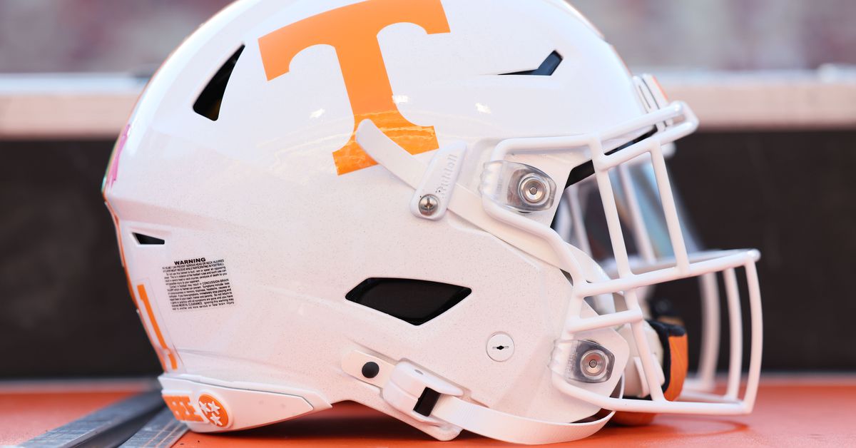 Football Recruiting: 4-star EDGE Zach Groves commits to Tennessee