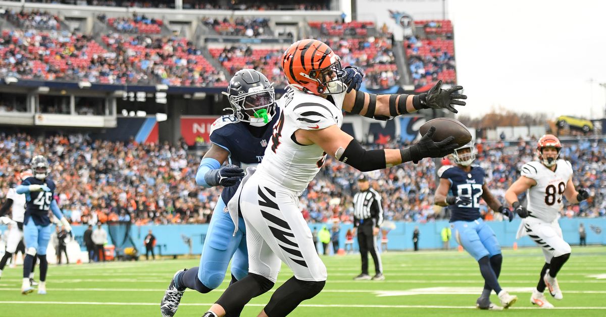 Sam Hubbard chose to retire with Bengals instead of play for other teams