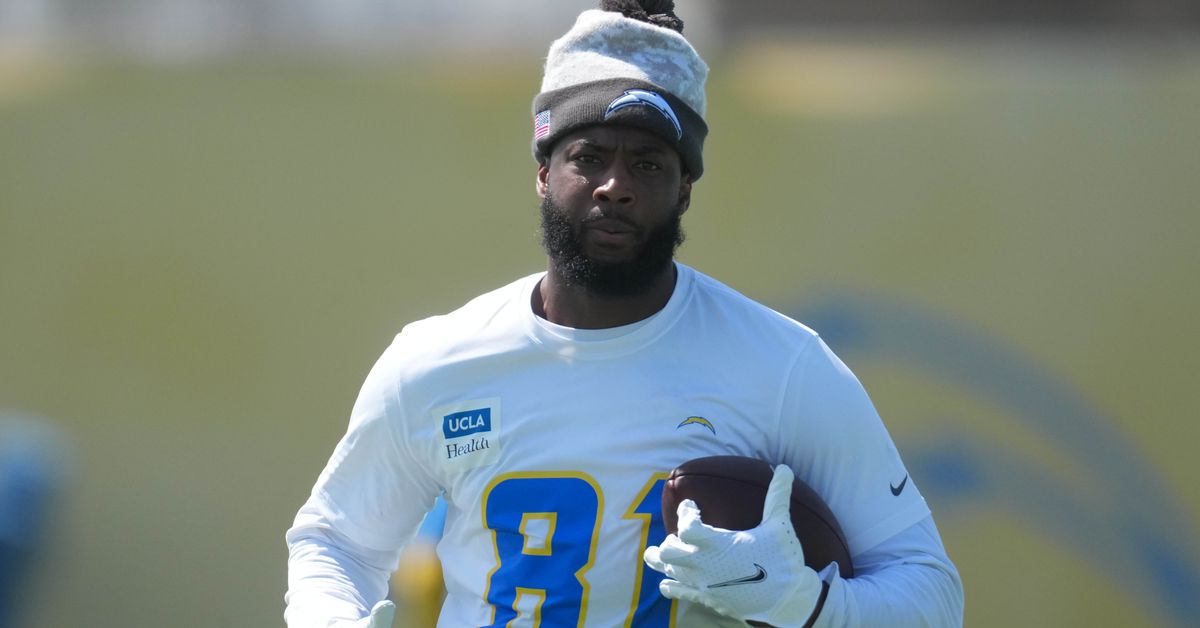 PFF highlights Chargers’ Mike Williams, Omarion Hampton ahead of 2025 season