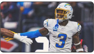 Derwin James Delivers Commencement Address at University of Bridgeport