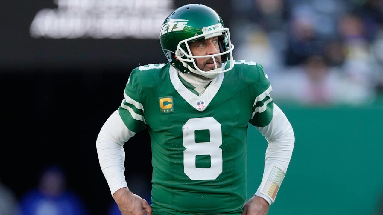 Free-agent QB Aaron Rodgers provides hint for landing spot in 2025