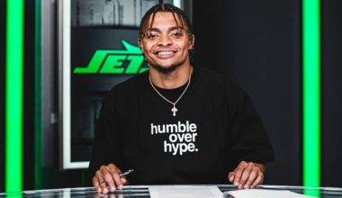 Justin Fields Joins Forces with a Former Foe, Jets Head Coach Aaron Glenn