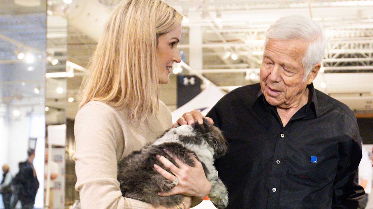 Patriots lend a paw in helping shelter dogs find forever homes