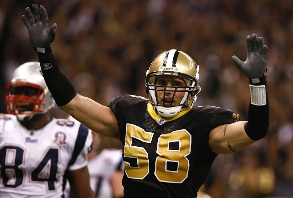 NEW ORLEANS - NOVEMBER 30: Scott Shanle #58 of the New Orleans Saints celebrates a defensive stop against the New England Patriots at Louisana Superdome on November 30, 2009 in New Orleans, Louisiana. (Photo by Scott Halleran/Getty Images)