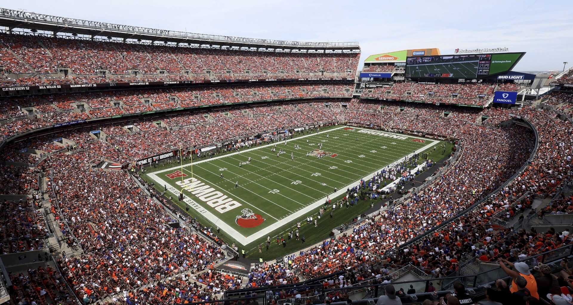 NFL's Browns plan to leave Cleveland stadium for dome in the suburbs